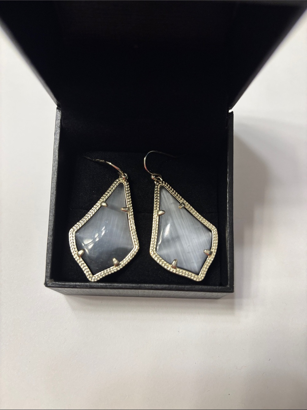 Kendra Scott Gray Agate Faceted Drop Earrings with Gold Trim